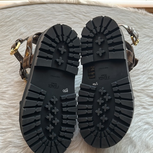 Fendi FF Logo Chunky Platform Sandals - Picture 7 of 8